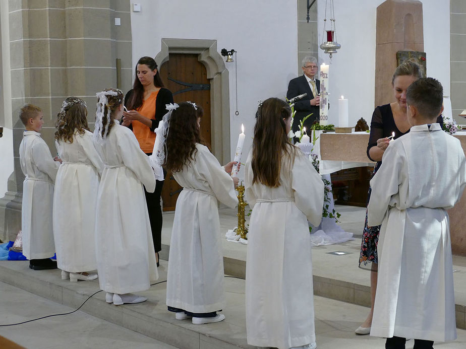 Feier der 1. Heiligen Kommunion in Sankt Crescentius (Foto: Karl-Franz Thiede)